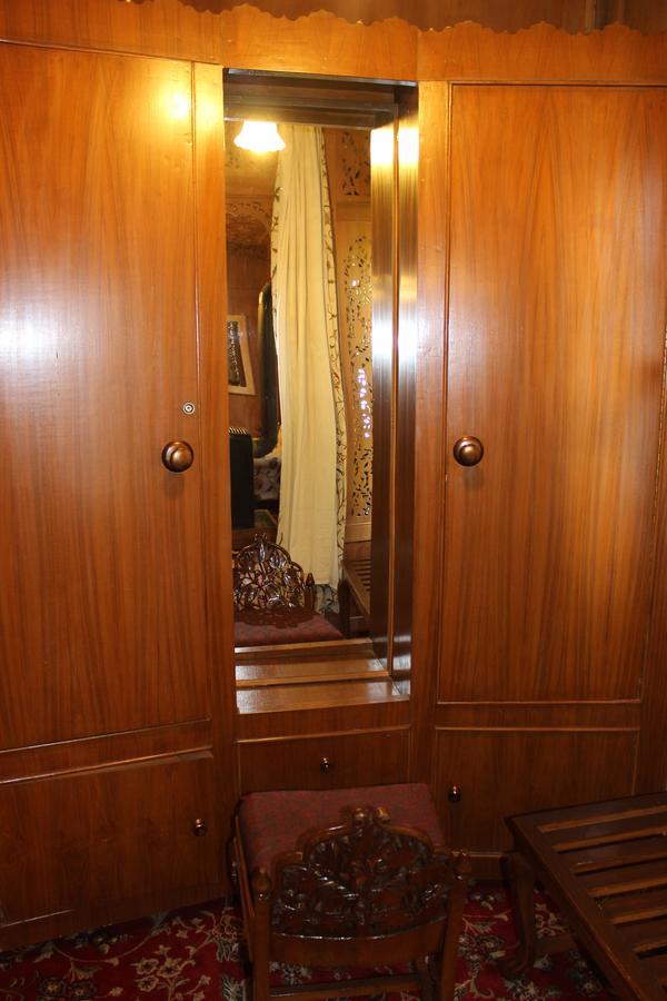 Wangnoo Worth Houseboats Hotell Srīnagar Eksteriør bilde