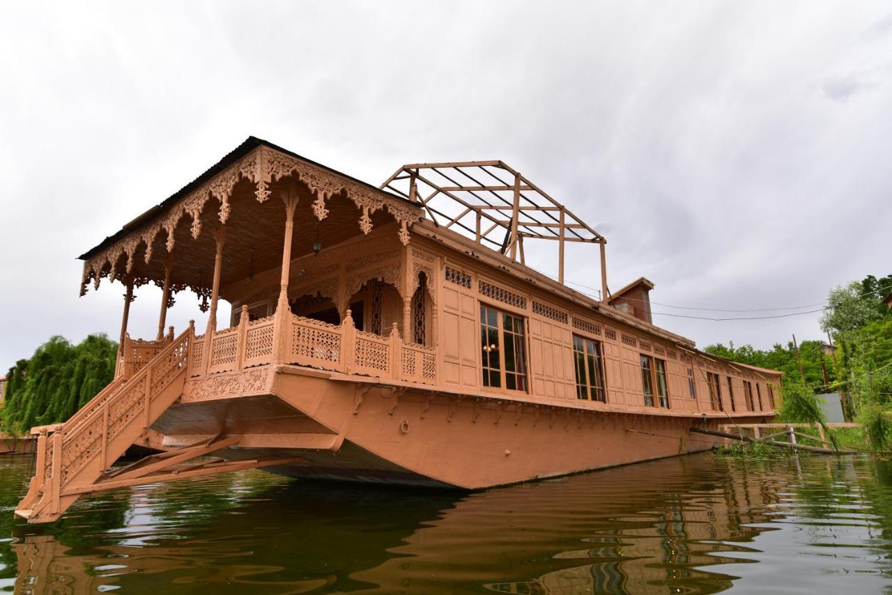 Wangnoo Worth Houseboats Hotell Srīnagar Eksteriør bilde